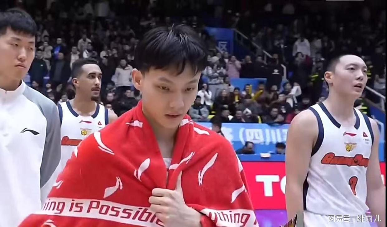 爱游戏登录入口-最新消息！CBA“暴力控卫”驰援杜锋，保送广东队躺进总决赛！